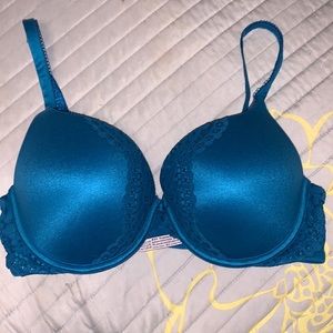 Victoria’s secret t-shirt bra